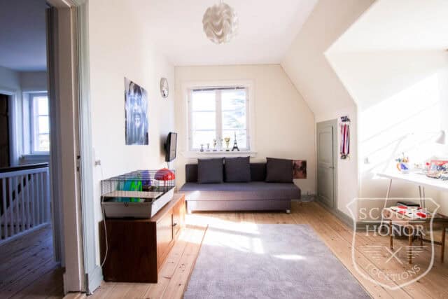 villa hjørnegrund tapet retro location denmark scoutshonor 24