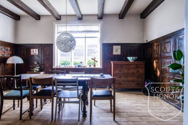 villa hjørnegrund tapet retro location denmark scoutshonor 40