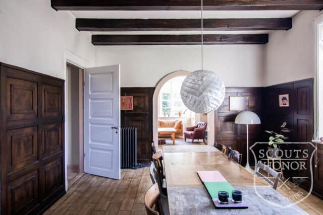 villa hjørnegrund tapet retro location denmark scoutshonor 41