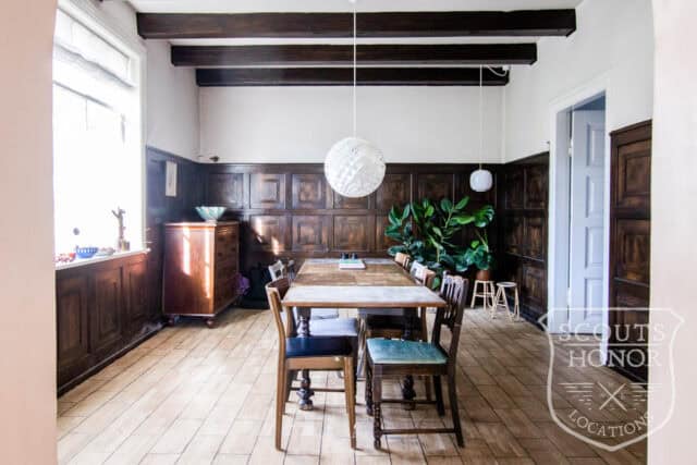 villa hjørnegrund tapet retro location denmark scoutshonor 42