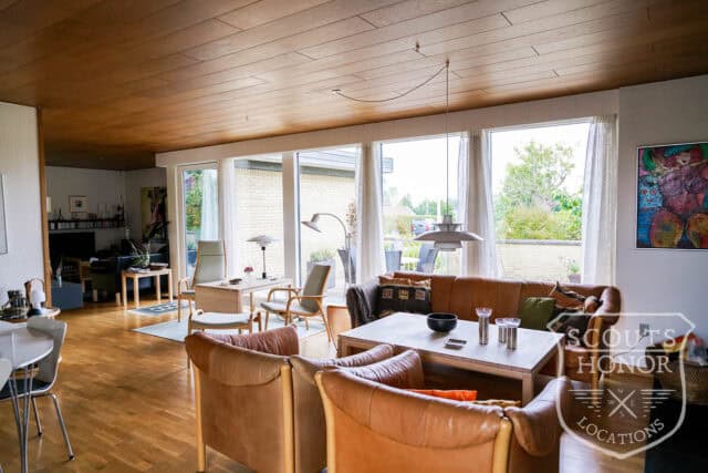 retro parcelhus gule mursten aarhus location denmark scoutshonor 57