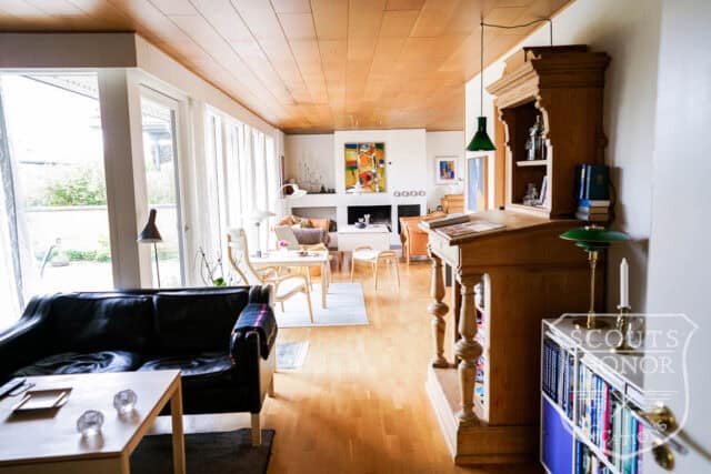 retro parcelhus gule mursten aarhus location denmark scoutshonor 64