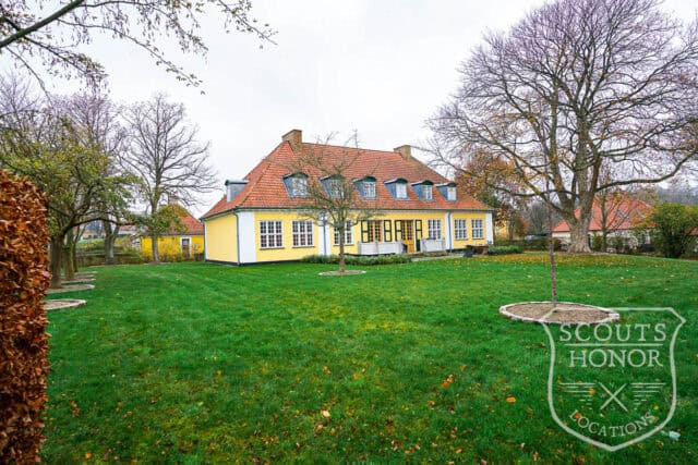stuk detaljer trækonstruktion mursten location denmark scoutshonor 07