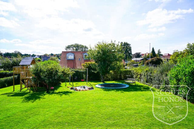 villa aarhus moderne glasvæg terrasse location denmark scoutshonor 11