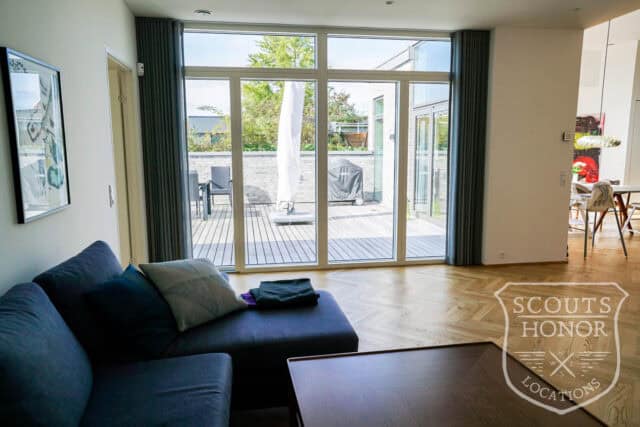 villa aarhus moderne glasvæg terrasse location denmark scoutshonor 55