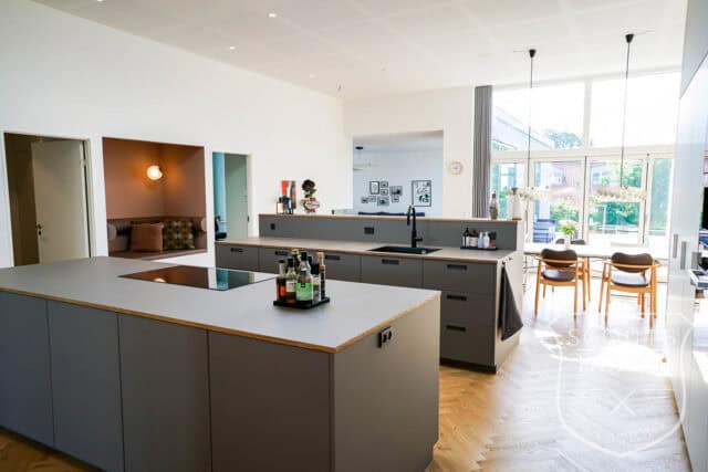 villa aarhus moderne glasvæg terrasse location denmark scoutshonor 78