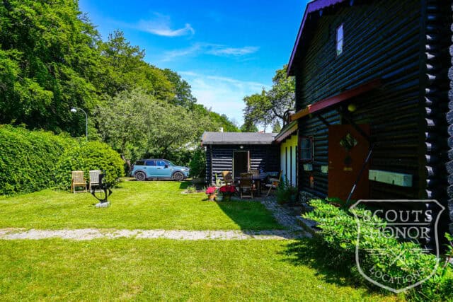 naturgrund holte bjælkehytte sø i baghaven location denmark scoutshonor 023