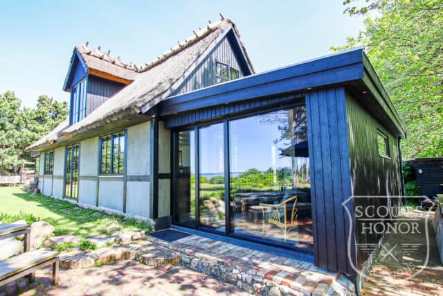 sommerhus kulhuse havudsigt stråtækt naturgrund location denmark scoutshonor 21