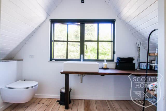 sommerhus kulhuse havudsigt stråtækt naturgrund location denmark scoutshonor 36