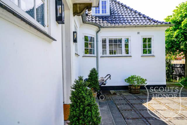 villa charlottenlund hyggelig have atrium location denmark scoutshonor 015