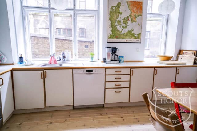 Østerbro herskabslejlighed klassisk opgang en suite location denmark scoutshonor 33