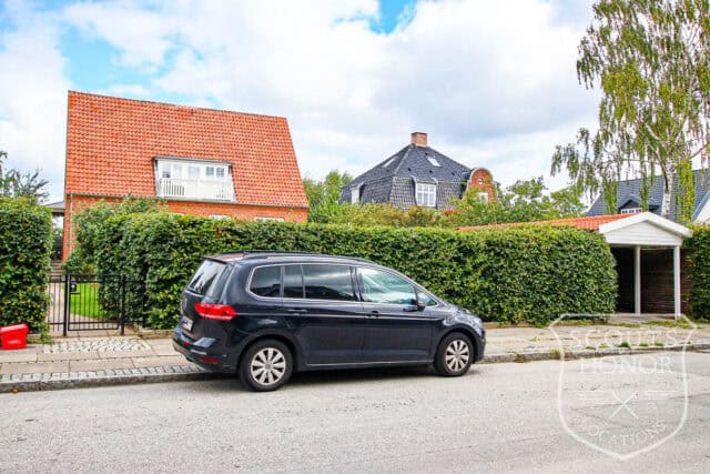 murermestervilla stylish hellerup master bedroom location denmark scoutshonor 04