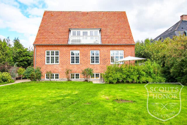 murermestervilla stylish hellerup master bedroom location denmark scoutshonor 11