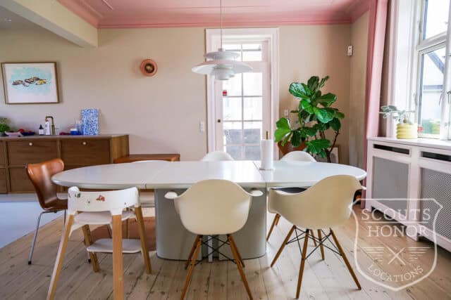 villa kastrup moderne funky malede lofter farver location denmark scoutshonor 081