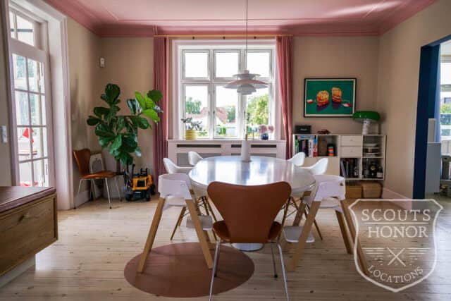 villa kastrup moderne funky malede lofter farver location denmark scoutshonor 086