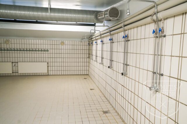omklædningsrum locker room retro baderum location copenhagen scoutshonor locations 03