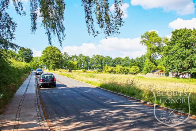 arkitekttegnet gule mursten terrasse moderne location denmark scoutshonor 01