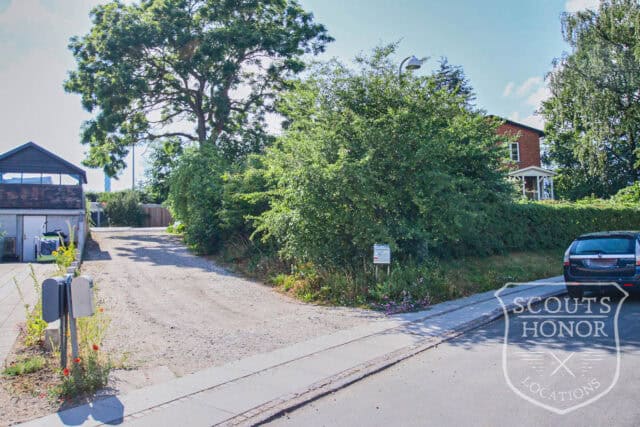 arkitekttegnet gule mursten terrasse moderne location denmark scoutshonor 03