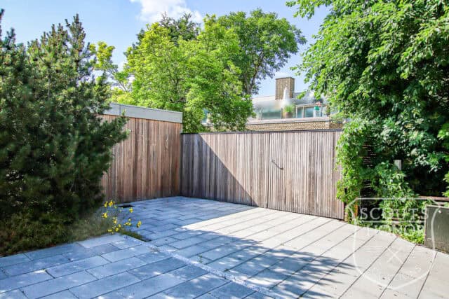 arkitekttegnet gule mursten terrasse moderne location denmark scoutshonor 06