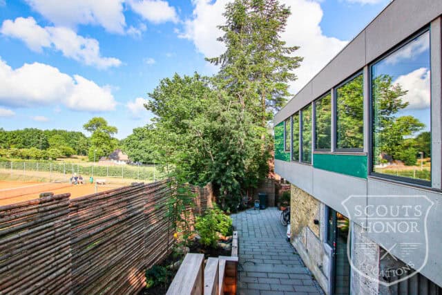 arkitekttegnet gule mursten terrasse moderne location denmark scoutshonor 09