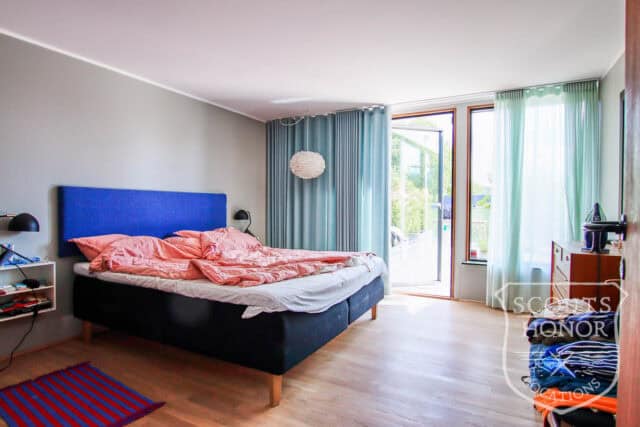 arkitekttegnet gule mursten terrasse moderne location denmark scoutshonor 22