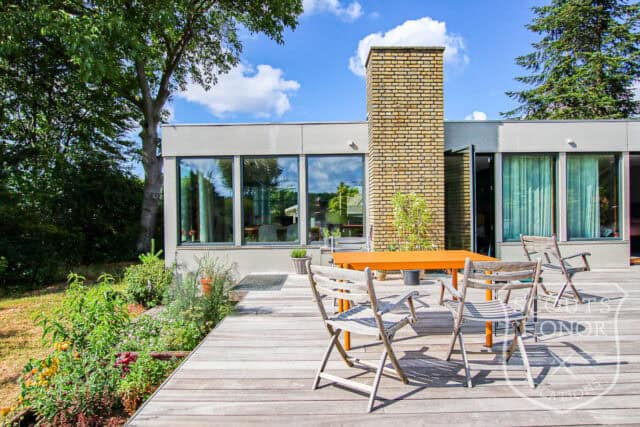arkitekttegnet gule mursten terrasse moderne location denmark scoutshonor 28