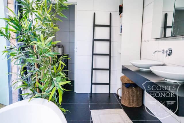 skåne arkitekttegnet villa udendørs pool naturområde luksus location denmark scoutshonor 026