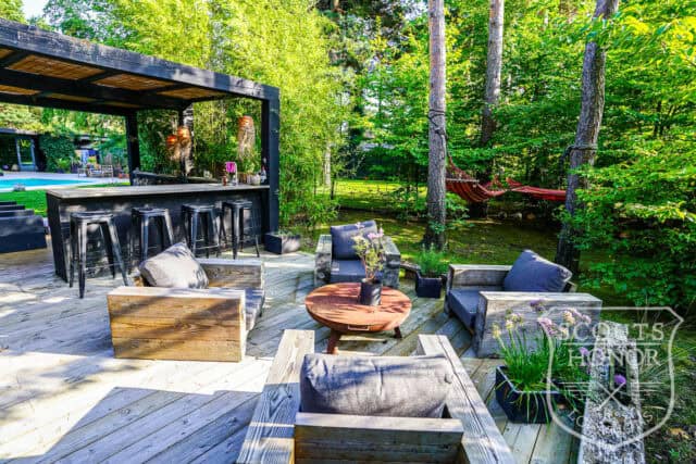 skåne arkitekttegnet villa udendørs pool naturområde luksus location denmark scoutshonor 068