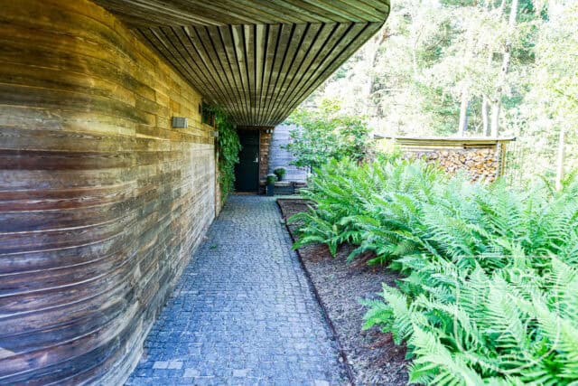 skåne arkitekttegnet villa udendørs pool naturområde luksus location denmark scoutshonor 090