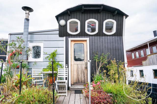 husbåd københavn tiny house ocean view location denmark scoutshonor 21