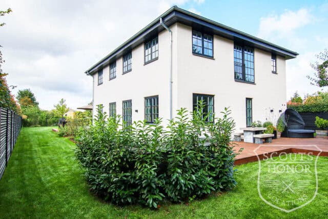 hellerup moderne funkisvilla udendørs lounge location denmark scoutshonor 16