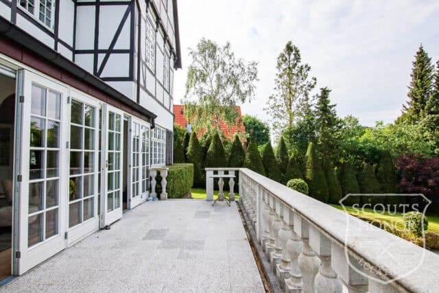 villa lyngby pool dansk design photoshoot location denmark scoutshonor 43