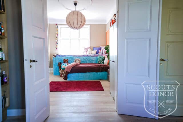 aarhus lejlighed funky farver havudsigt location denmark scoutshonor 27