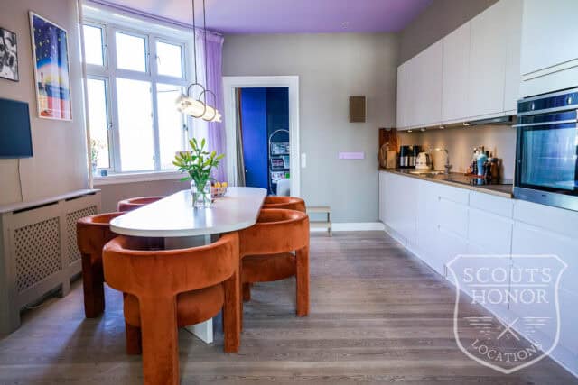 aarhus lejlighed funky farver havudsigt location denmark scoutshonor 34