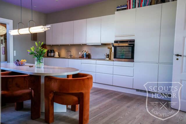 aarhus lejlighed funky farver havudsigt location denmark scoutshonor 35
