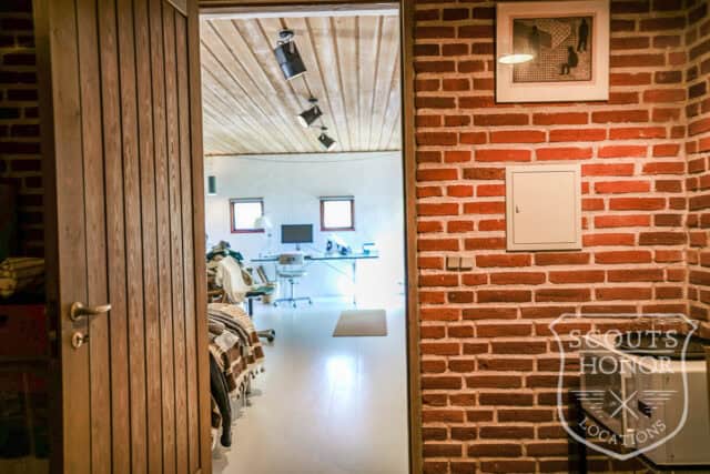 aarhus villa røde mursten naturgrund 70'er location denmark scoutshonor 41