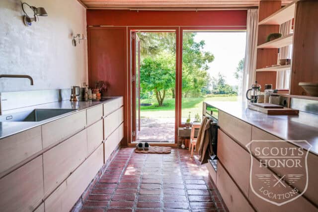 aarhus villa røde mursten naturgrund 70'er location denmark scoutshonor 57