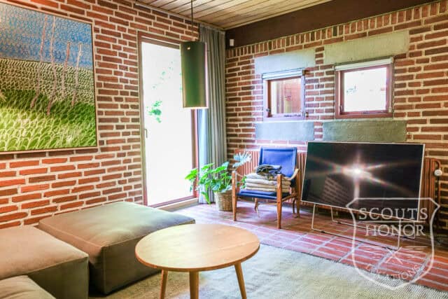 aarhus villa røde mursten naturgrund 70'er location denmark scoutshonor 79