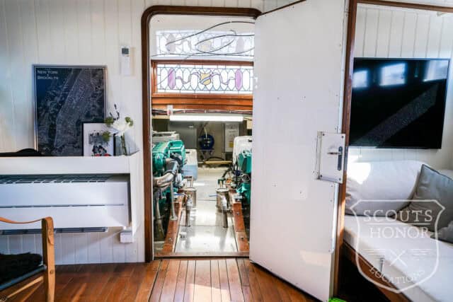 husbåd historisk yacht træbeklædning soldæk location denmark scoutshonor 04