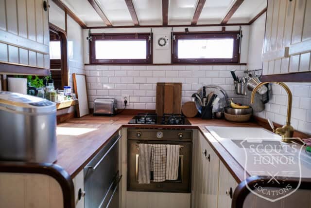 husbåd historisk yacht træbeklædning soldæk location denmark scoutshonor 17