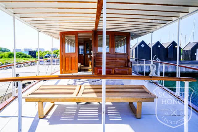 husbåd historisk yacht træbeklædning soldæk location denmark scoutshonor 46