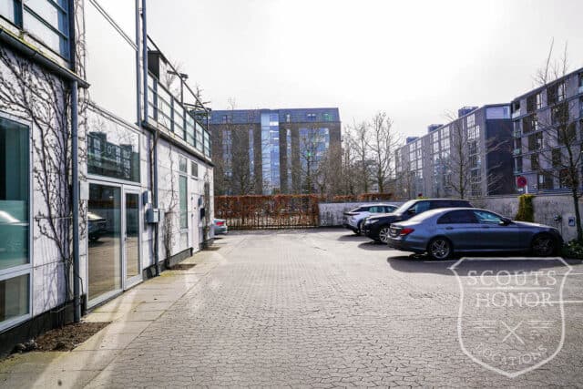 lejlighed islands brygge lyserødt køkken dansk design store vinduer location denmark scoutshonor 01