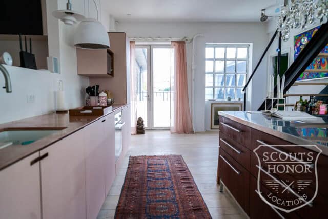lejlighed islands brygge lyserødt køkken dansk design store vinduer location denmark scoutshonor 51