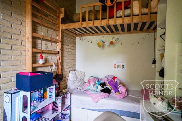 arkitekttegnet gule mursten retro originale detaljer location denmark scoutshonor 74