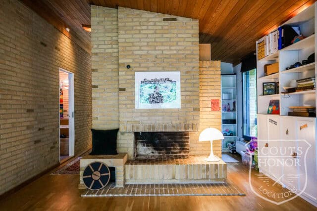 arkitekttegnet gule mursten retro originale detaljer location denmark scoutshonor 76