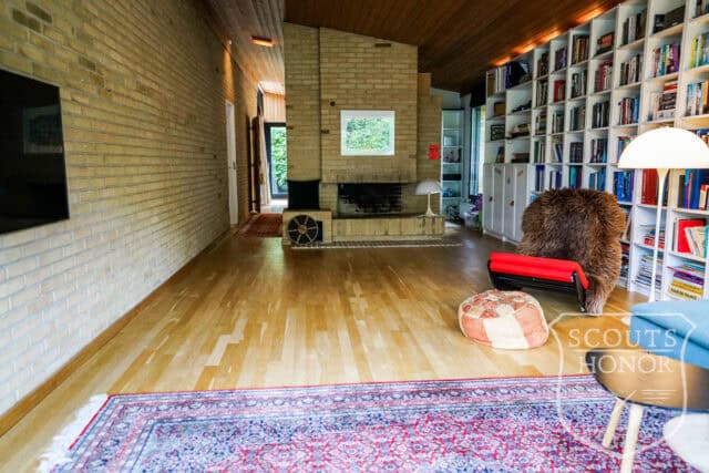 arkitekttegnet gule mursten retro originale detaljer location denmark scoutshonor 84