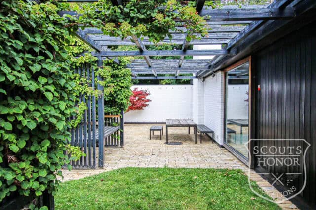arkitekttegnet 50'erne udendørs lounge udekøkken location denmark scoutshonor 11