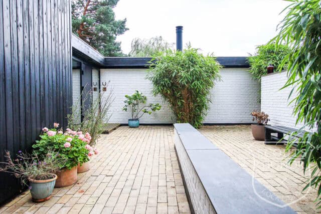arkitekttegnet 50'erne udendørs lounge udekøkken location denmark scoutshonor 26