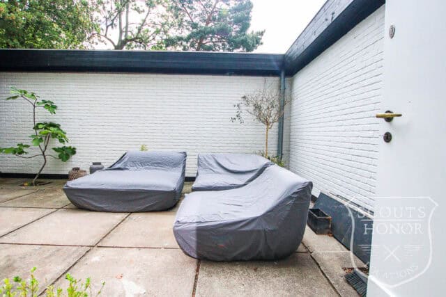 arkitekttegnet 50'erne udendørs lounge udekøkken location denmark scoutshonor 30
