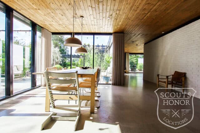 arkitekttegnet 50'erne udendørs lounge udekøkken location denmark scoutshonor 65